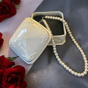 Whittier Porcelain Trinket Box With Gold Trim- 1996 Limited